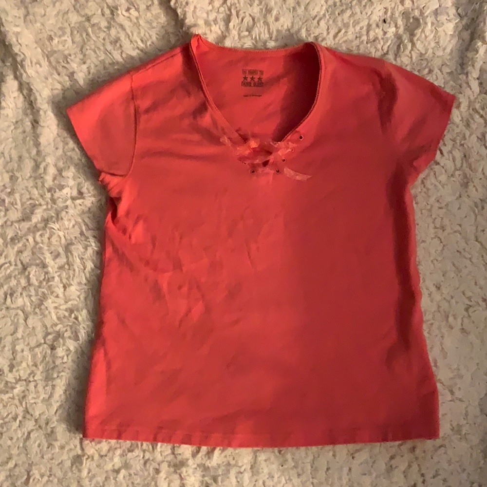 Faded Glory NWOT.  Does not have a size on the shirt.  Fits as a large.
